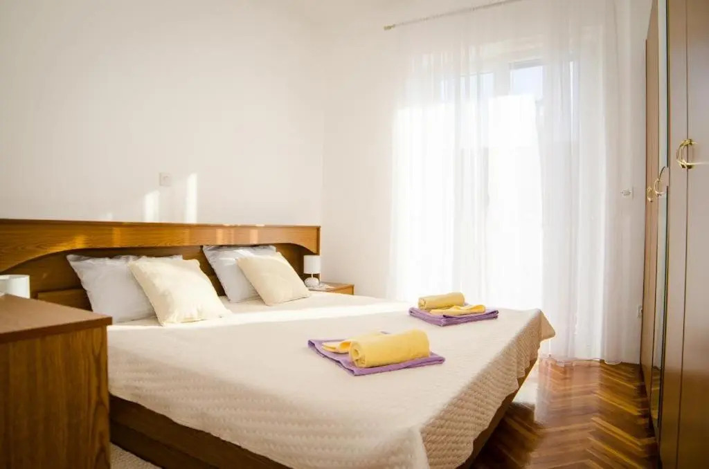 Apartment Srecko- Two Bedroom Apartment With Terrace and Sea View