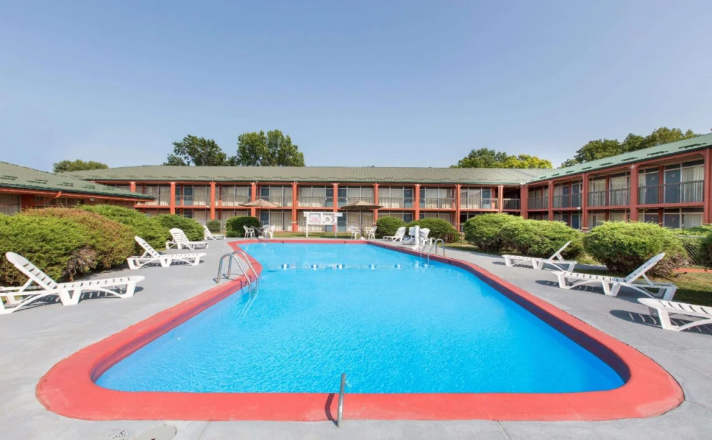Days Inn St Joseph
