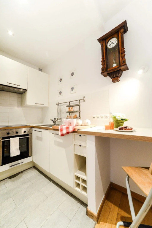 Sunny Apartment in the Old Town