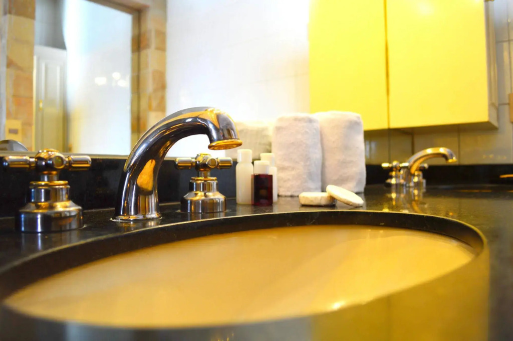 Aspen Hotel & Apart
