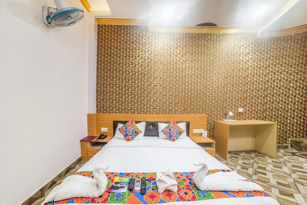 FabHotel R D Green