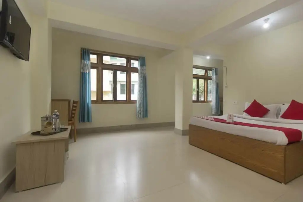 OYO 14425 Hotel Shade