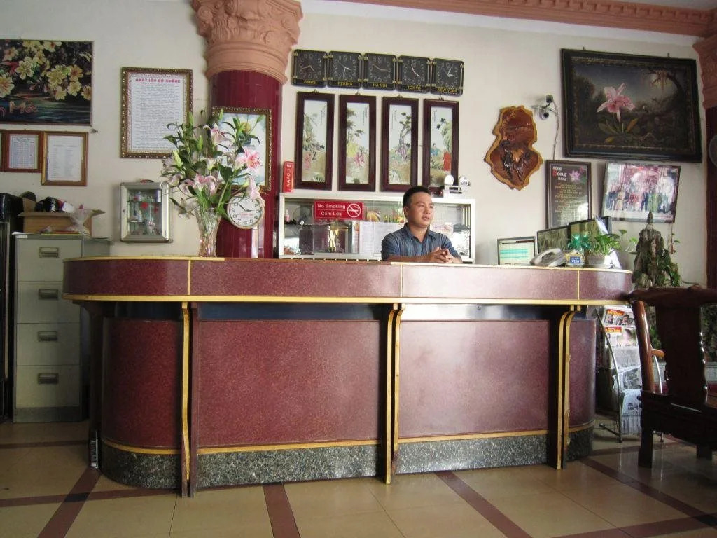 Khách Sạn Hạnh Long