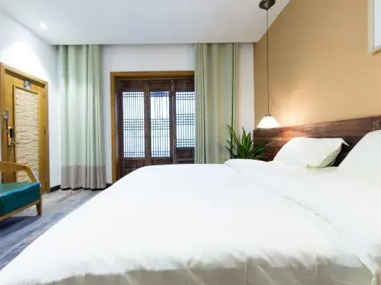 Youjian Xiaoyuan Hot Spring Hostel