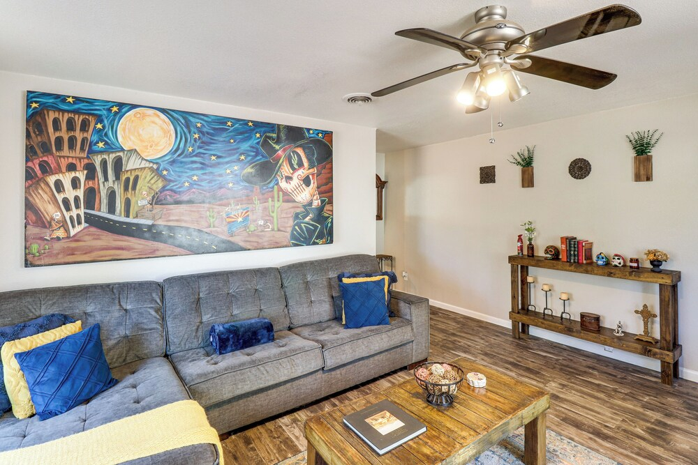 1 Mi to Fool Hollow Lake: Wooded Retreat w/ Deck!