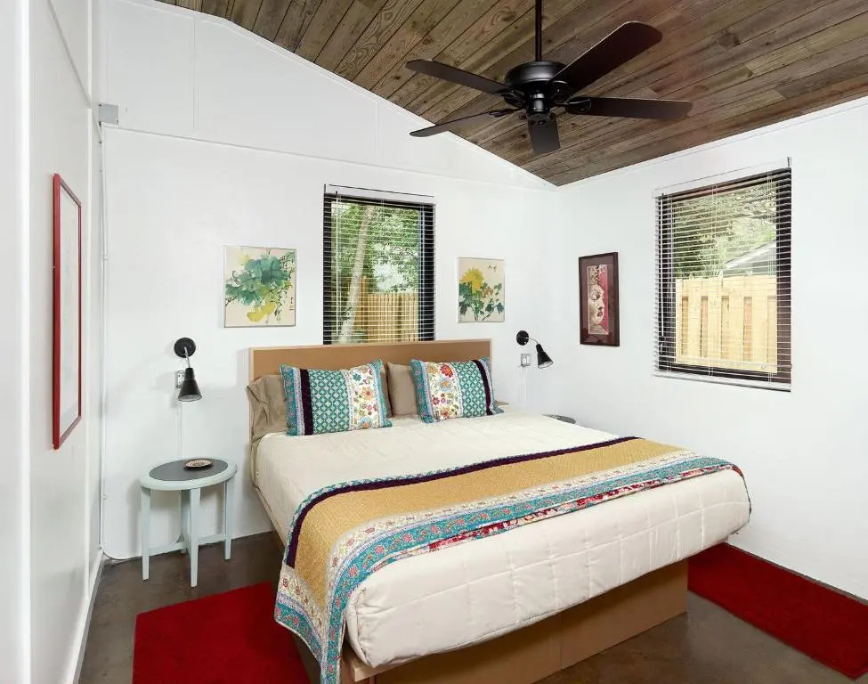 Folly Vacation 202 Beach Bungalow with all-new amenities