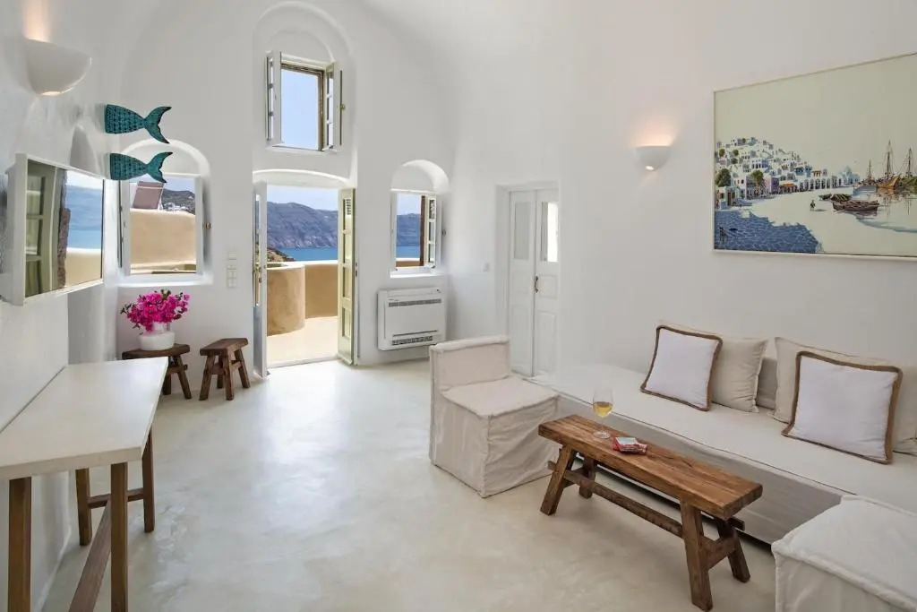 Cosmoia Cave House