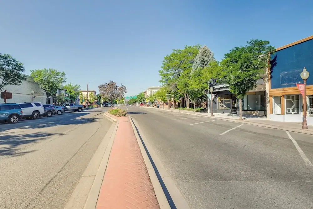Downtown Montrose Apartment, 12 Mi to Natl Park!