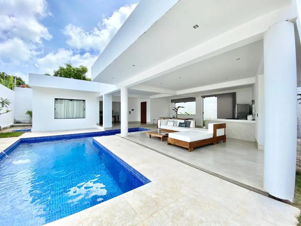 Blanc Residence