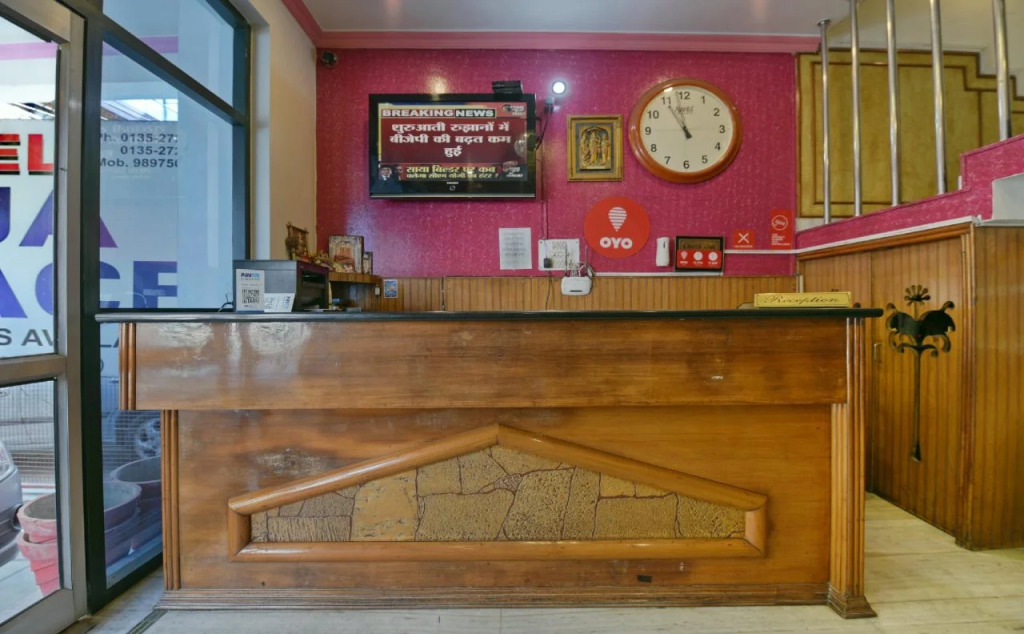 OYO 9963 Hotel Raja Palace