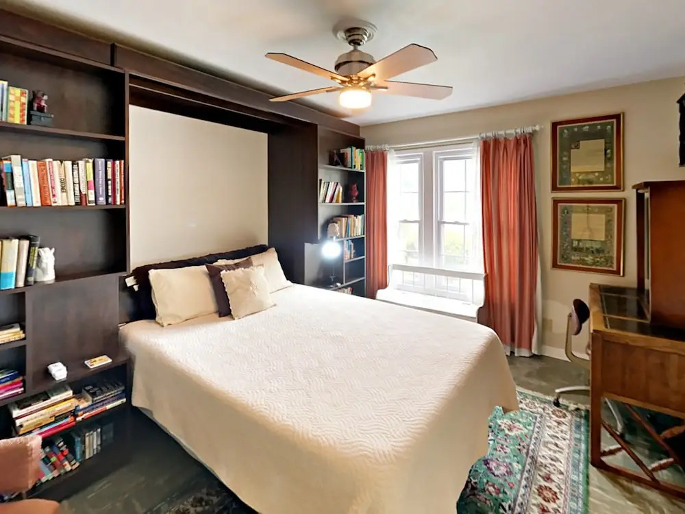 3BR 2BA Brentwood Home by RedAwning