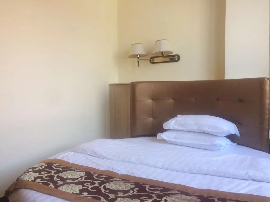 Hua Xing Hotel