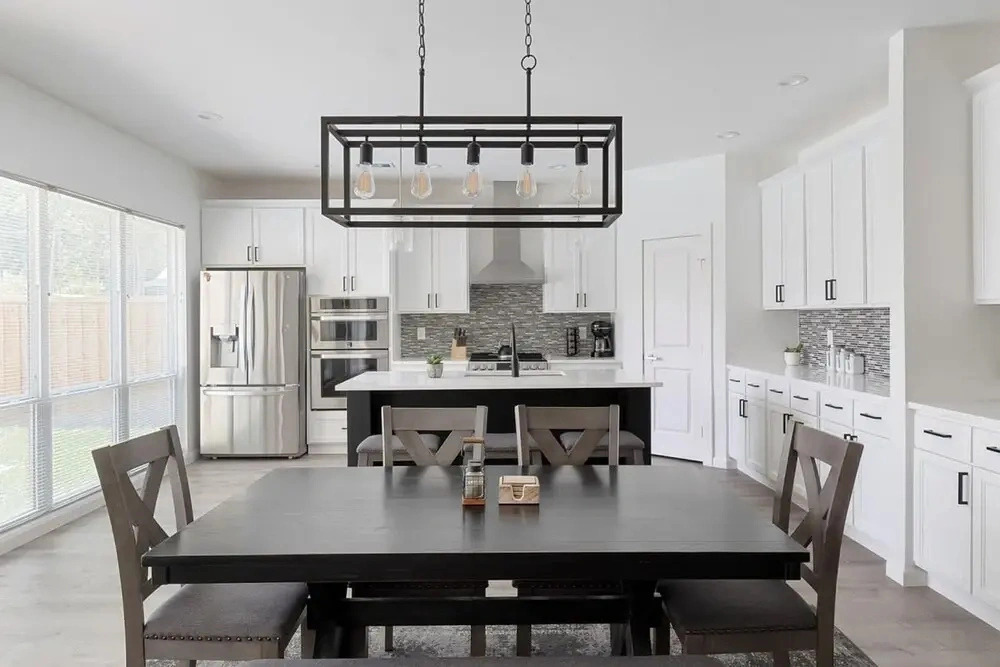Urban Retreat With Pool Near Downtown Dallas