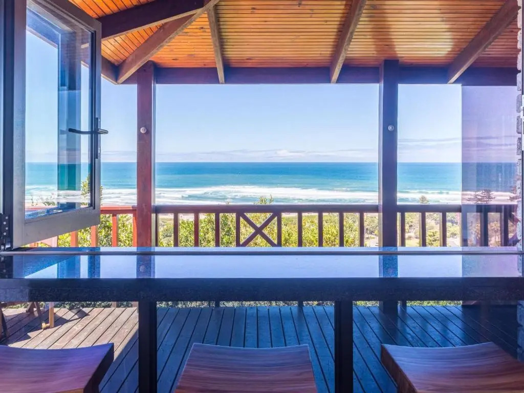 Boardwalk Lodge - Luxury Studio 2 - King Beds