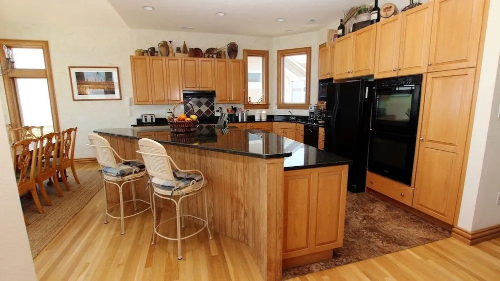 Wellfleet - 6 Br Home