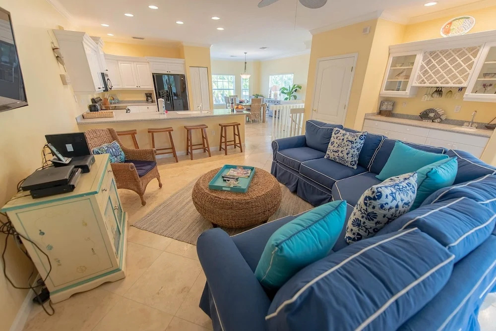 Quiet Palms Apartment 3