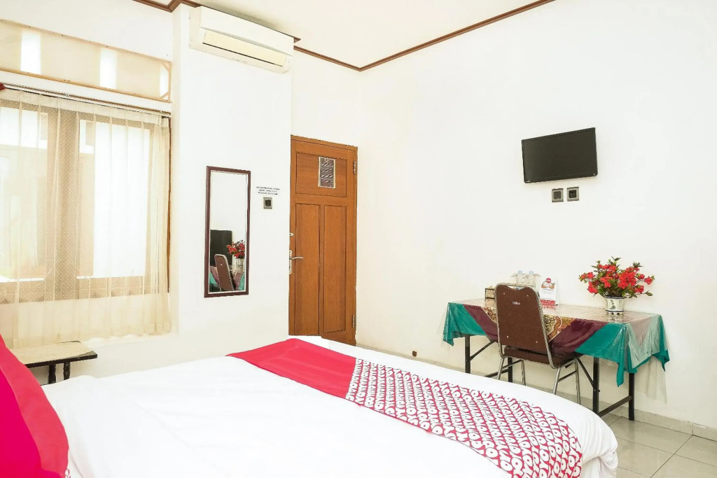 OYO 353 Loesje Guest House Syariah