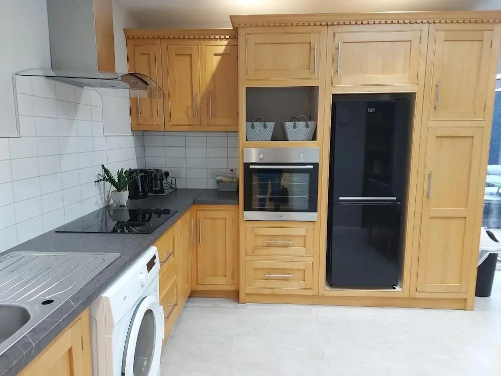 4 Eyre Square Lane
