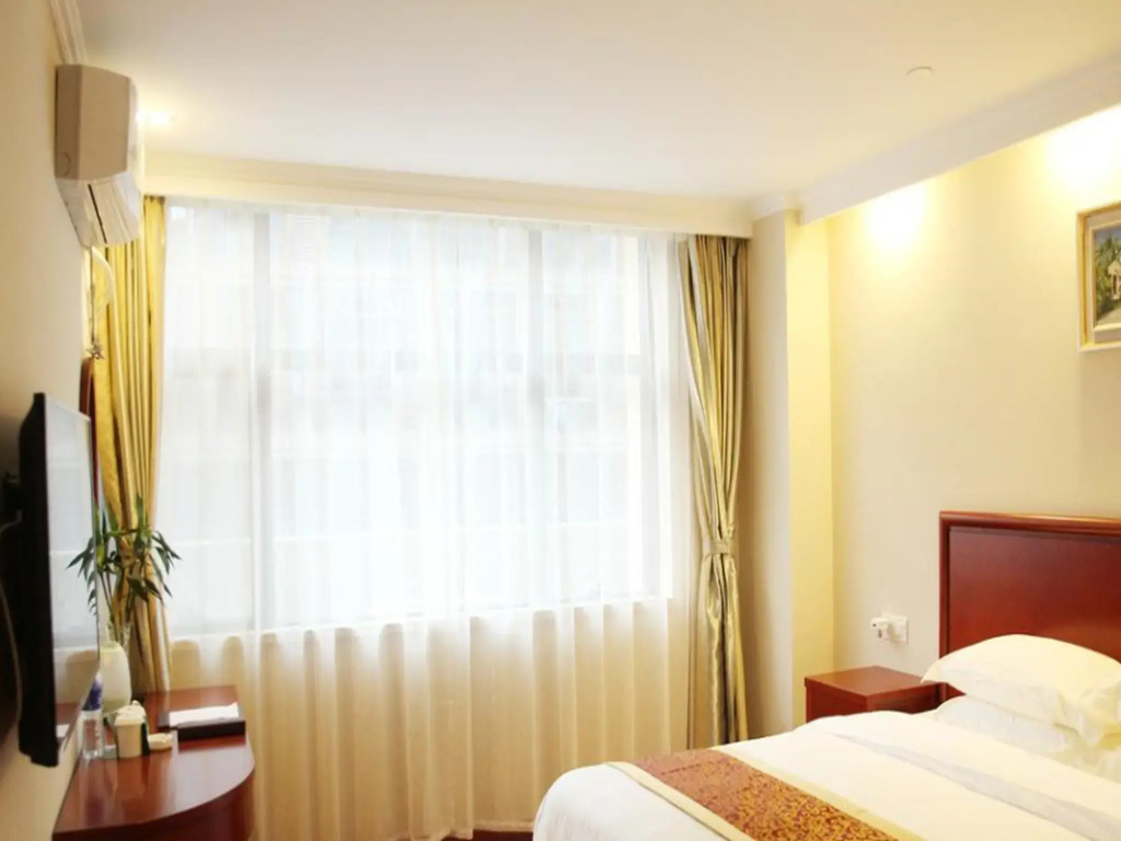 GreenTree Inn JiangSu XuZhou Feng County LiuBang Plaza Express Hotel