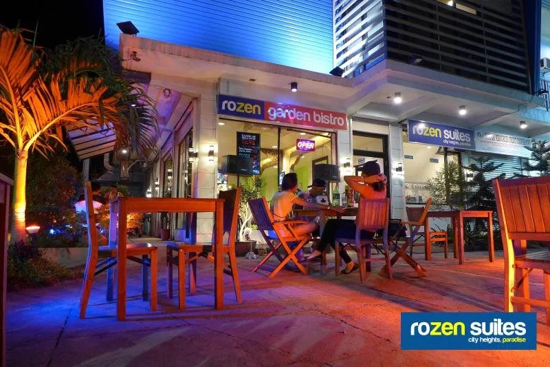 Rozen Suites Paradise