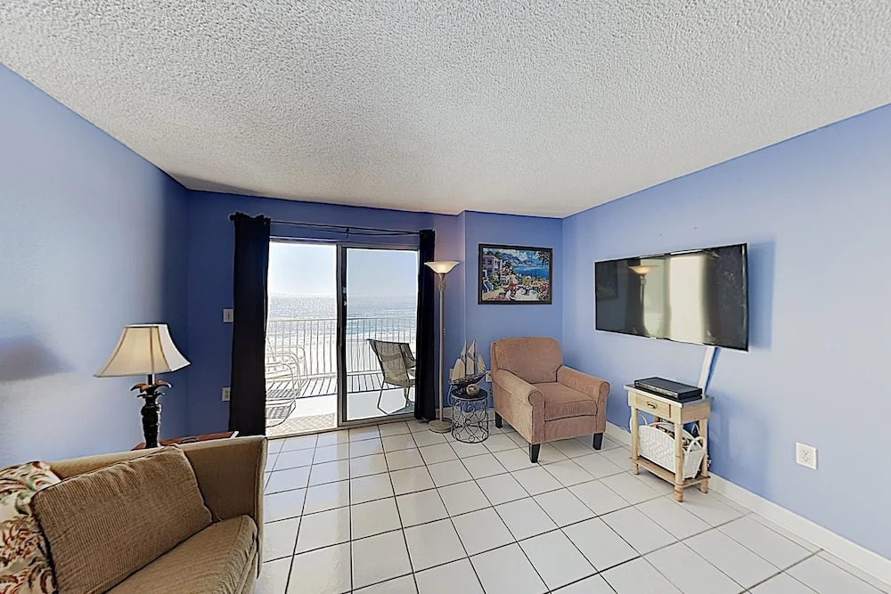 New Listing! Beachfront W/ Pool & Balcony 1 Bedroom Condo