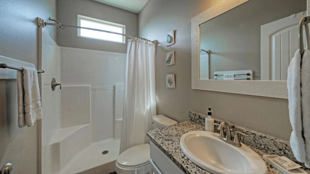 Ocean's 96 by Avantstay Heated Pool + Foosball Table + Media Room + Walk to North Padre Beach