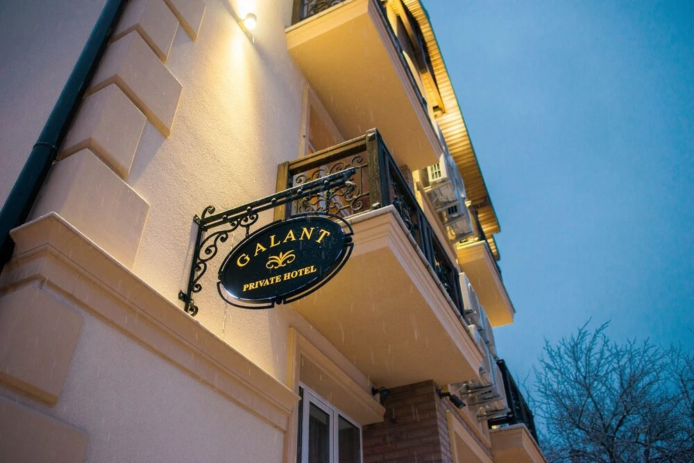 Galant Hotel