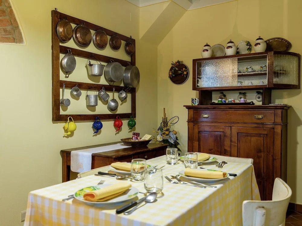 Gorgeous Holiday Home in Fratticciola With Swimming Pool