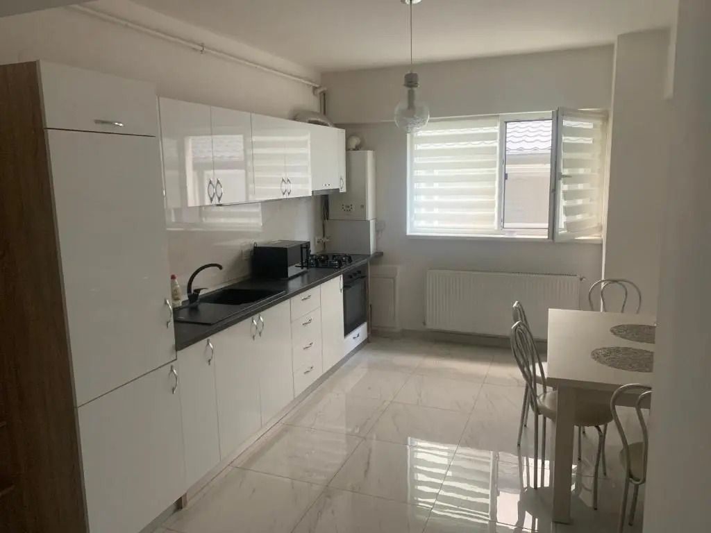 Cosmin Sondelor Apartament 3