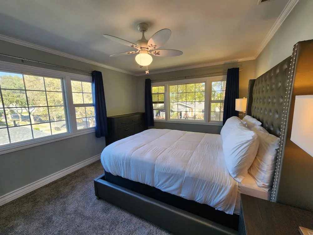 Near the beach and central located