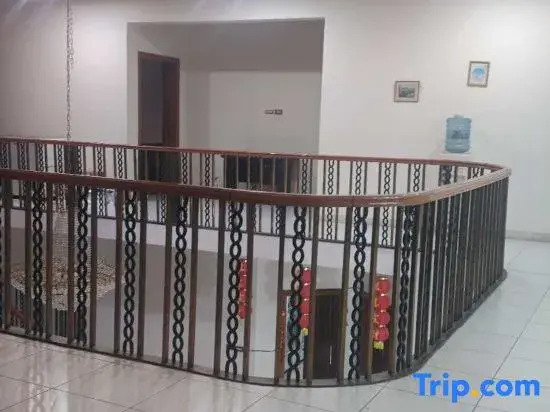 Ruiyin Chinese Hotel