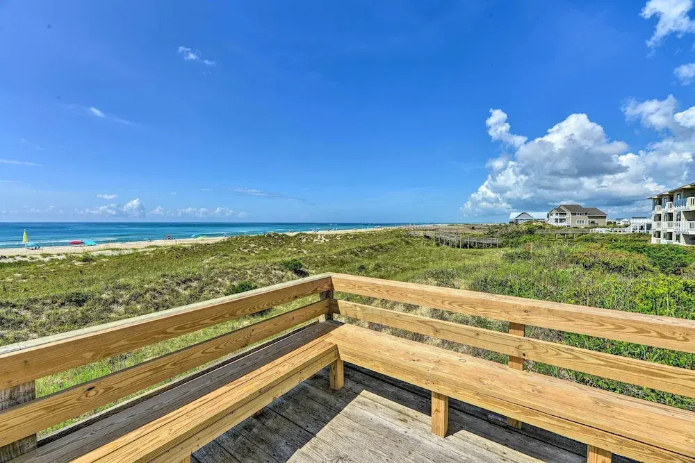 Point Emerald Resort Retreat: Walk to Beach!