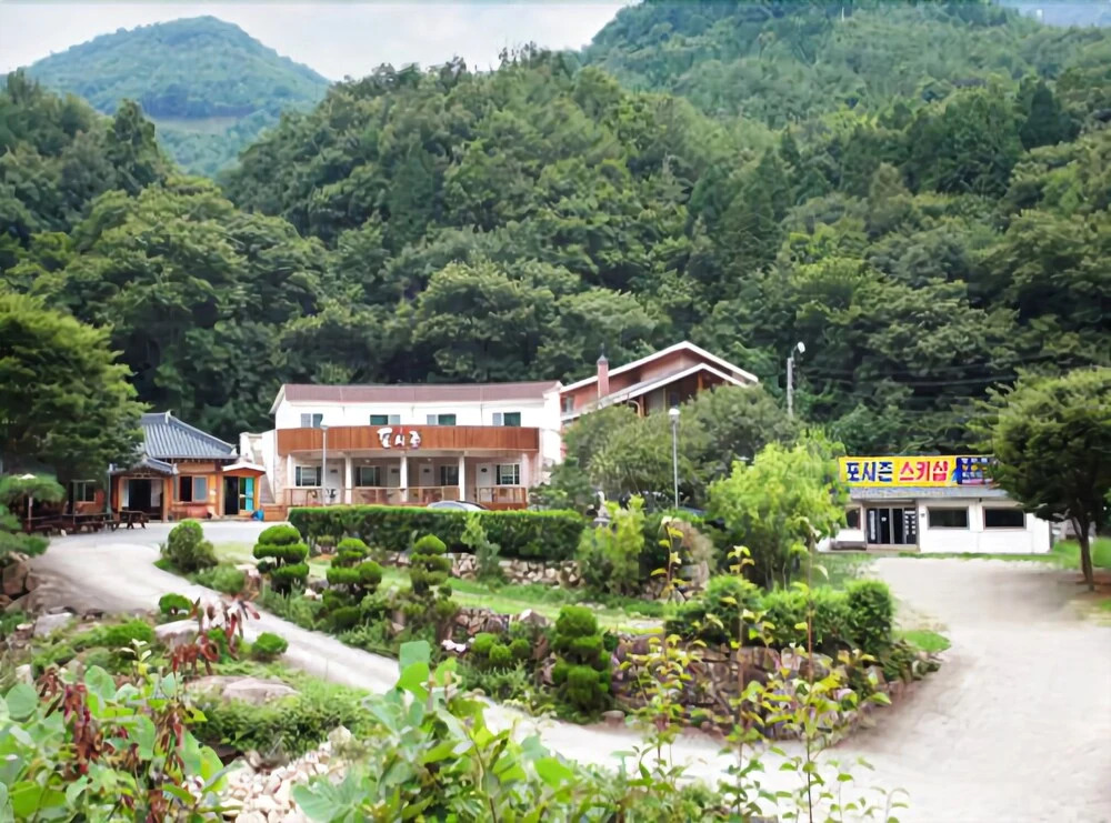 Baenae-gol Four Season Pension