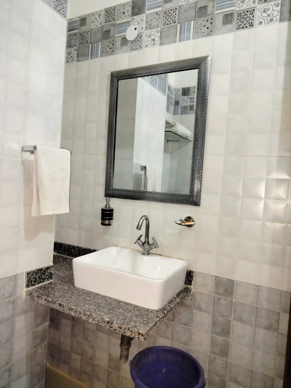 Hotel White House Residency By GRB