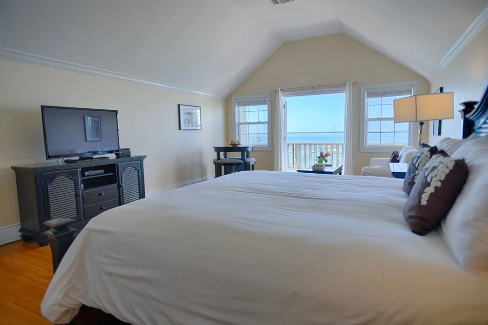 Bluff House Beach Resort & Marina