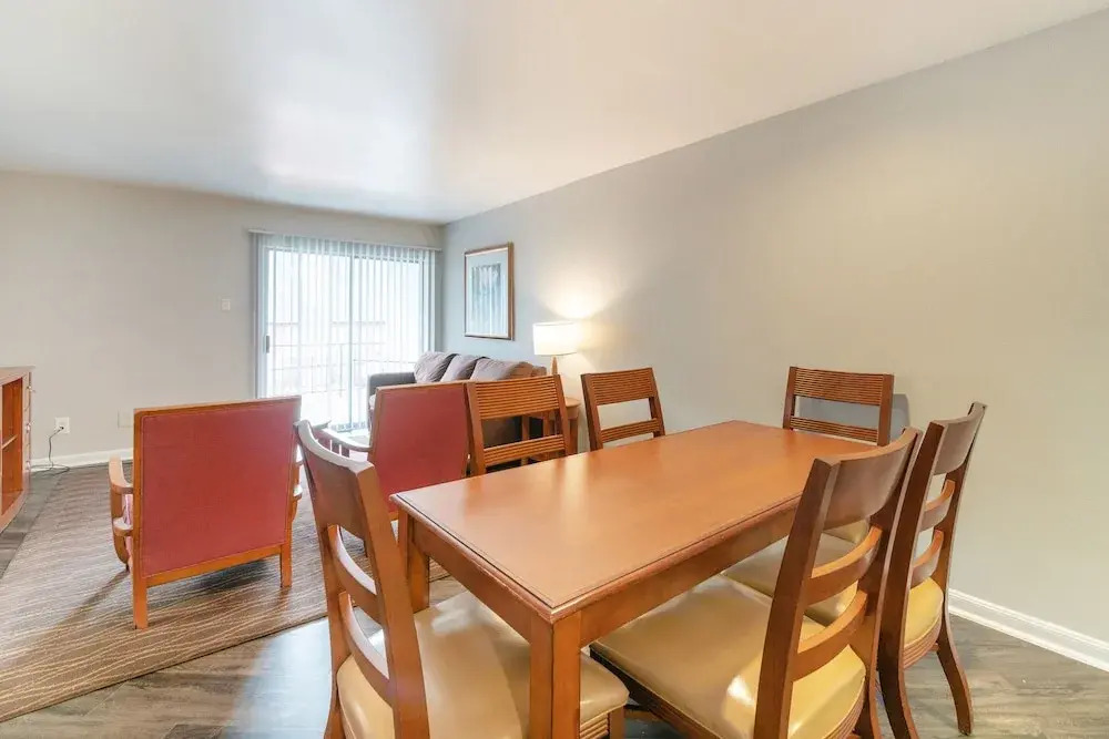 OYO Apartments at Establishment