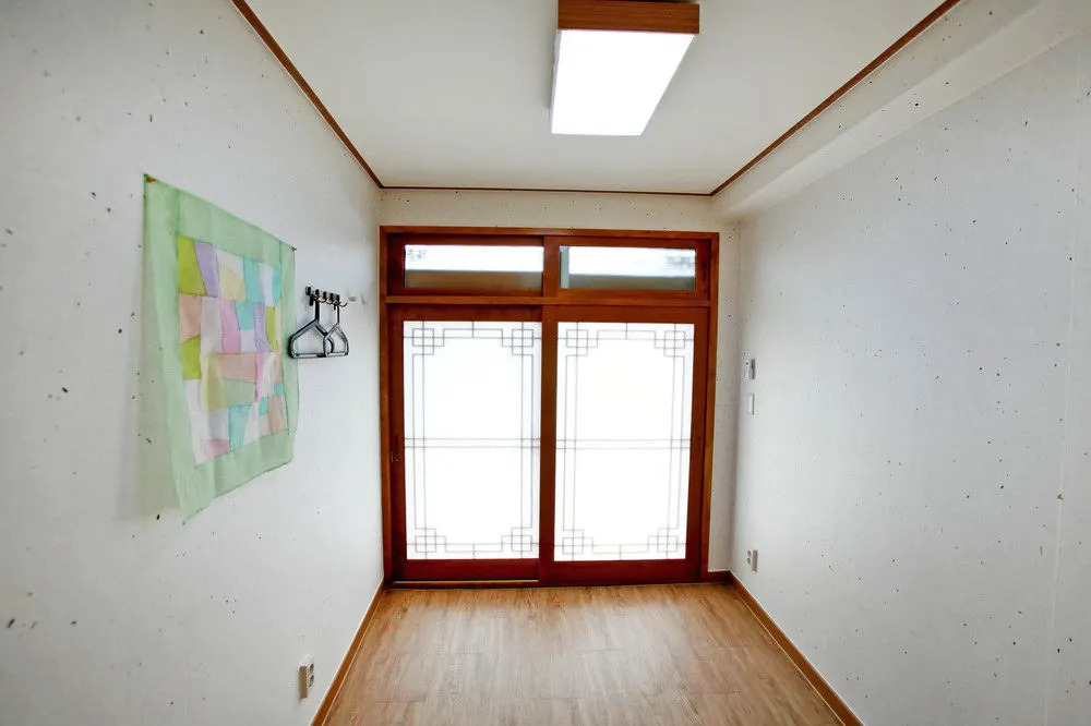 Go Woon Dang Hanok Guest House