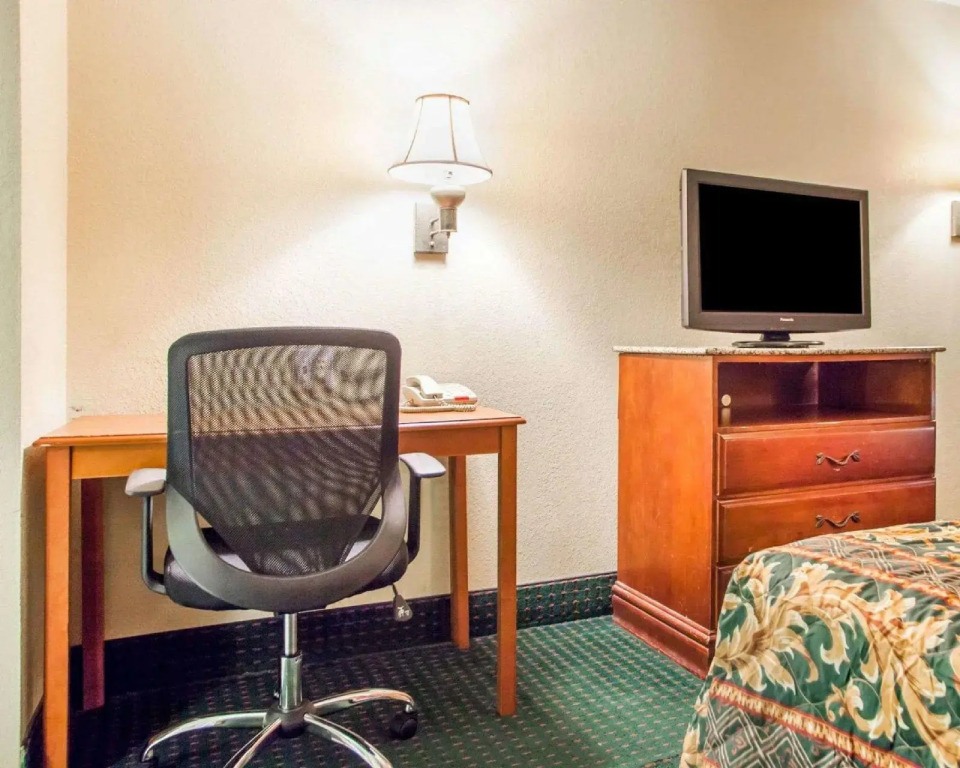 Rodeway Inn Mount Laurel Hwy 73