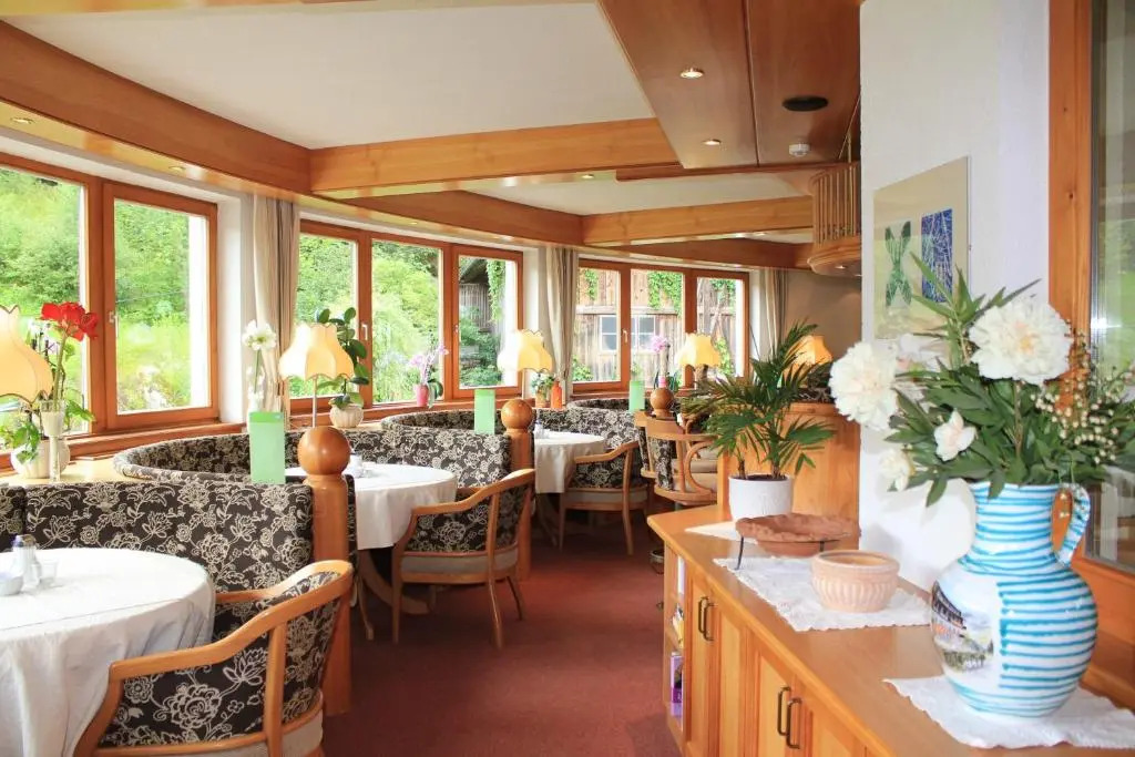 Seehüters Hotel Seerose - Piburger See, Ötz