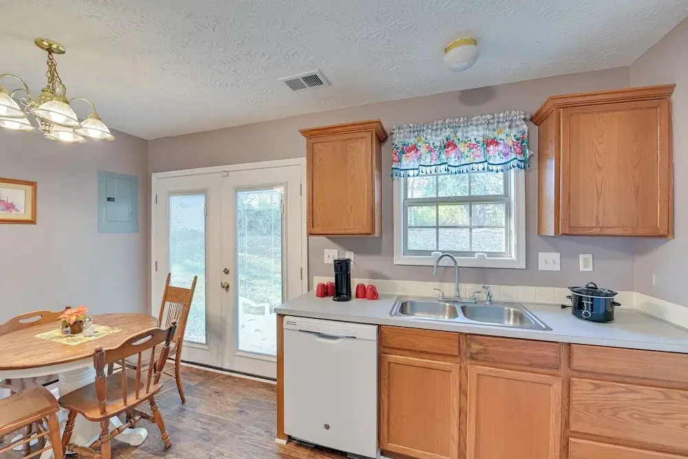 Georgetown Home ~ 6 Mi to Kentucky Horse Park!
