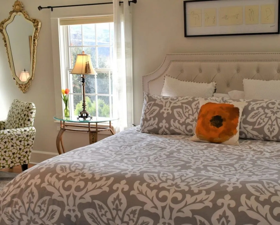 Warm Springs Inn & Winery