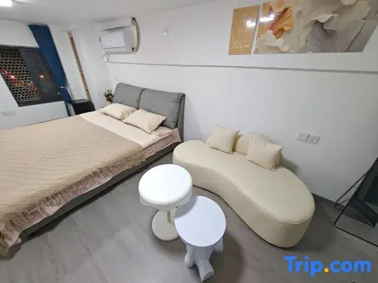 Meiying Homestay (Longhu Baisha Tianjie)