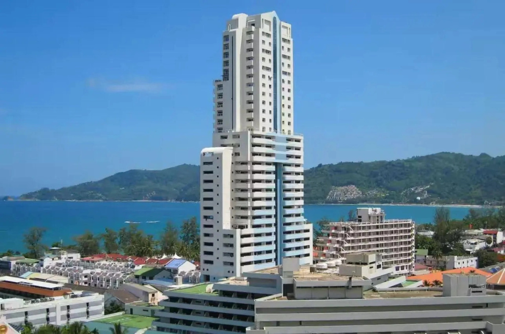 Patong Beachfront Tower 3 BR Penthouse