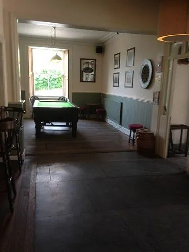The Somerset Arms