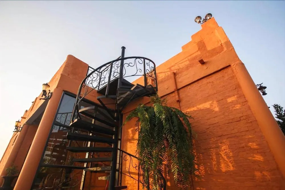 Frida Friday Boutique Hotel