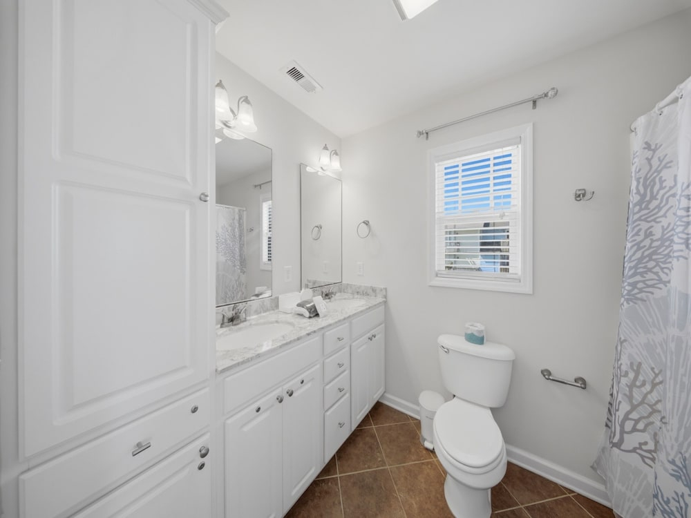 Lovin' Lowe Tide by Topsail Realty