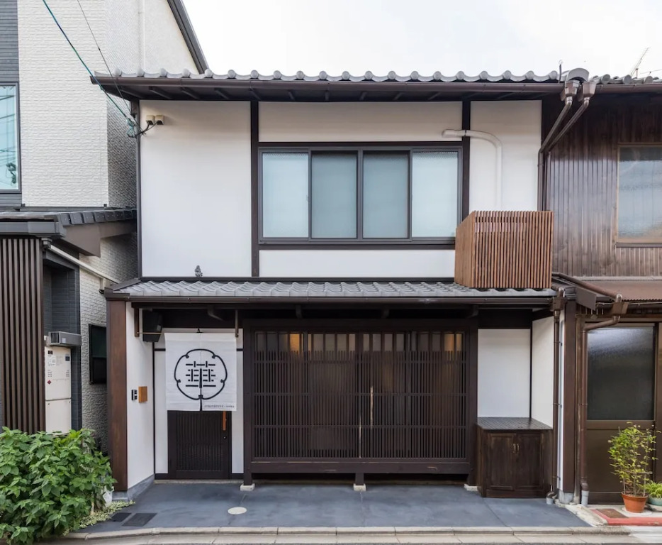Guesthouse-Hana・Moonrain Villa