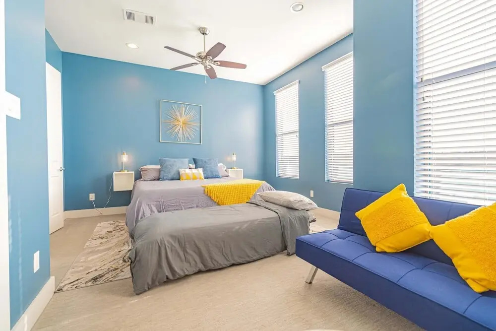 3BD HTX Luxe Home Fast Wi-fi Garage Location