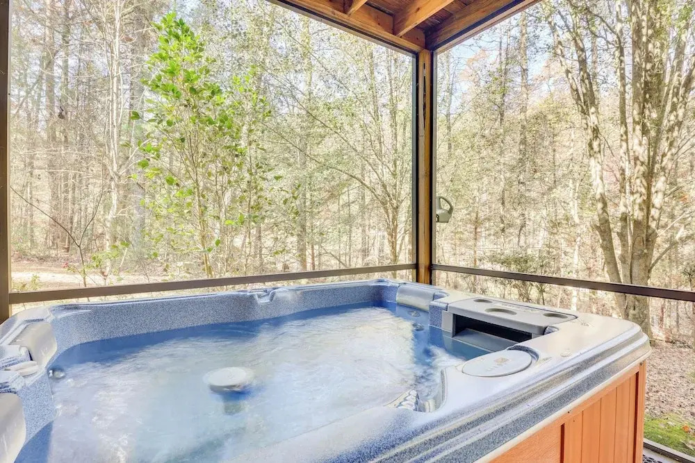 Hot Tub & Game Room: Blue Ridge Getaway