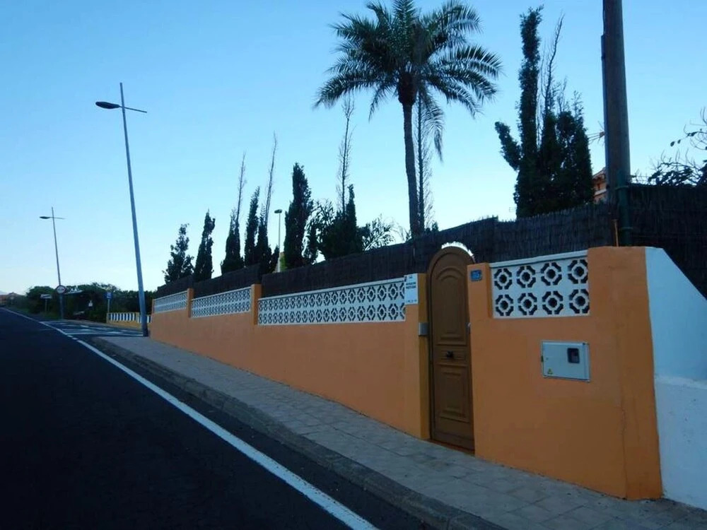 Studio in Bajamar, With Wonderful Mountain View, Enclosed Garden and Wifi